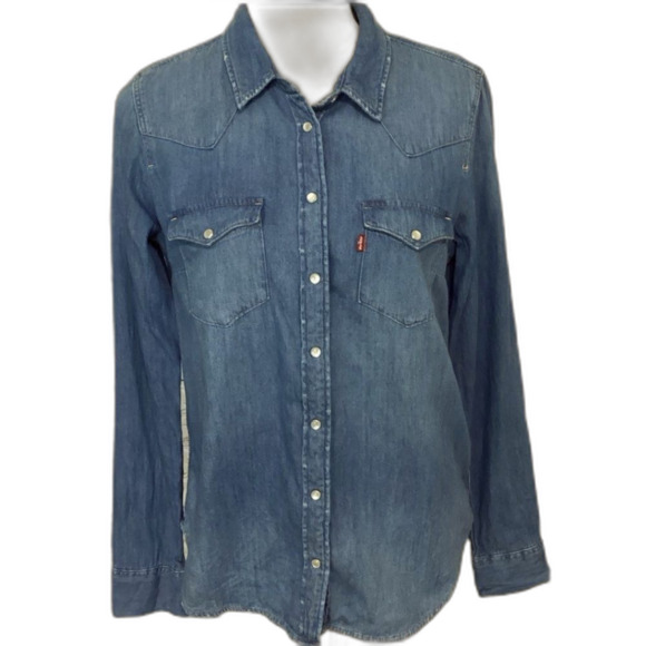 Levi Strauss & Co Shirt Women Size M Blue Classic Fit Distressed Pearl Snaps - Picture 1 of 8